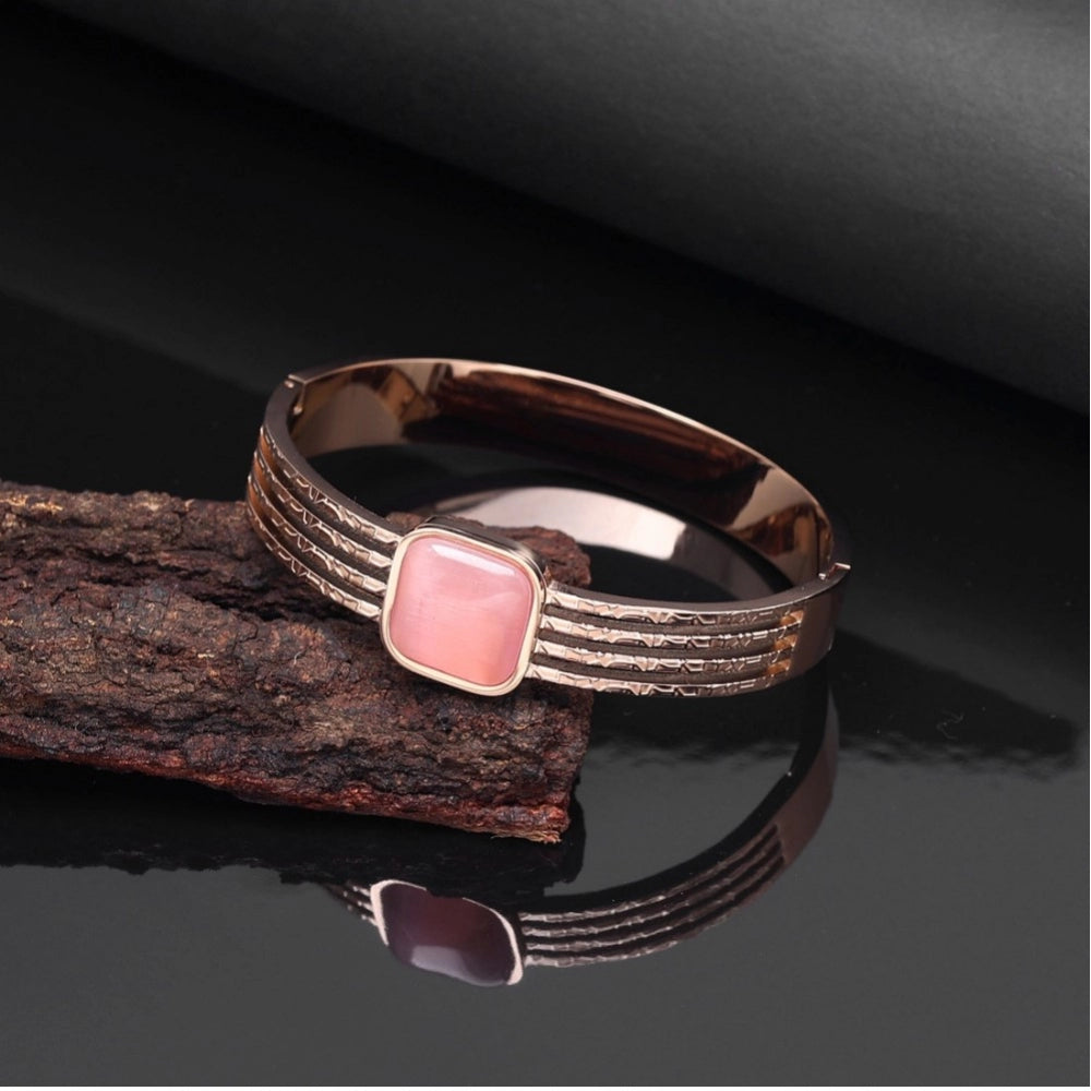 Women's Pink Color Monalisa Stone Adjustable Bracelet
