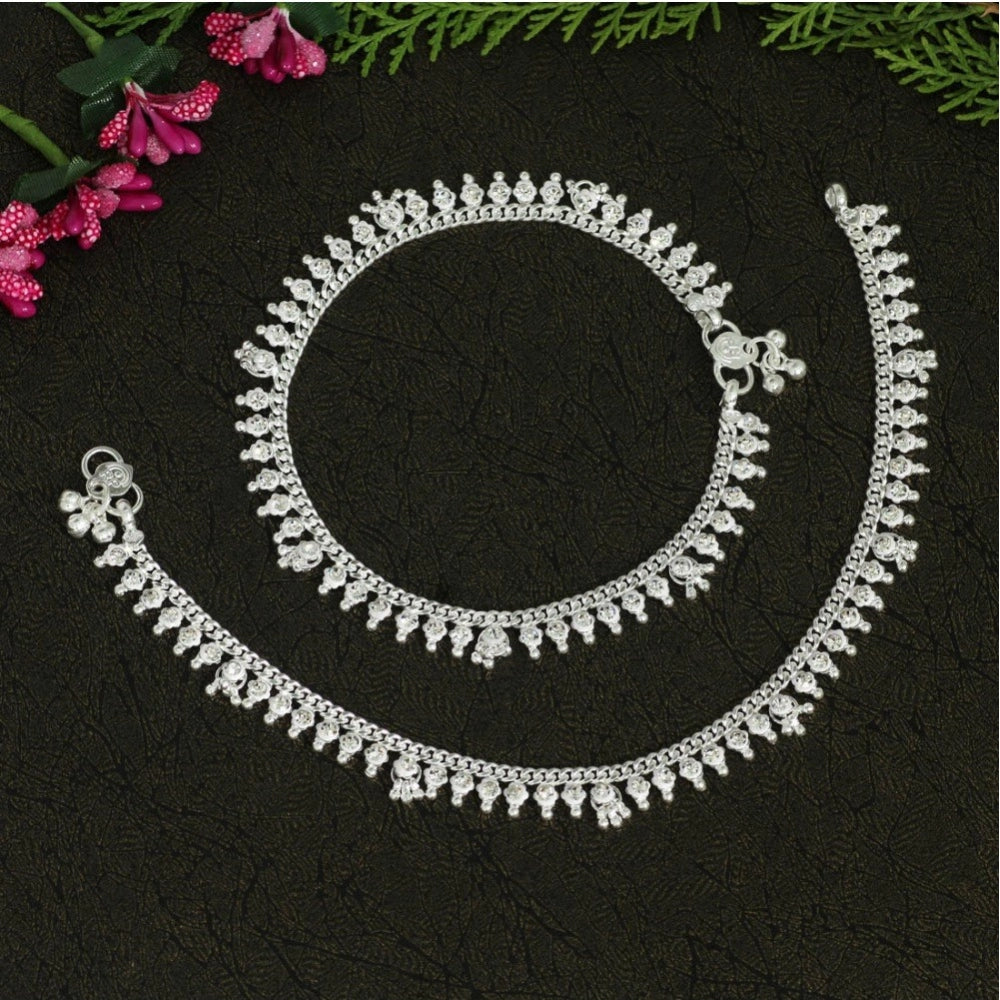 Women's Silver Color Rhinestone Anklets (Free Size: Upto 10")