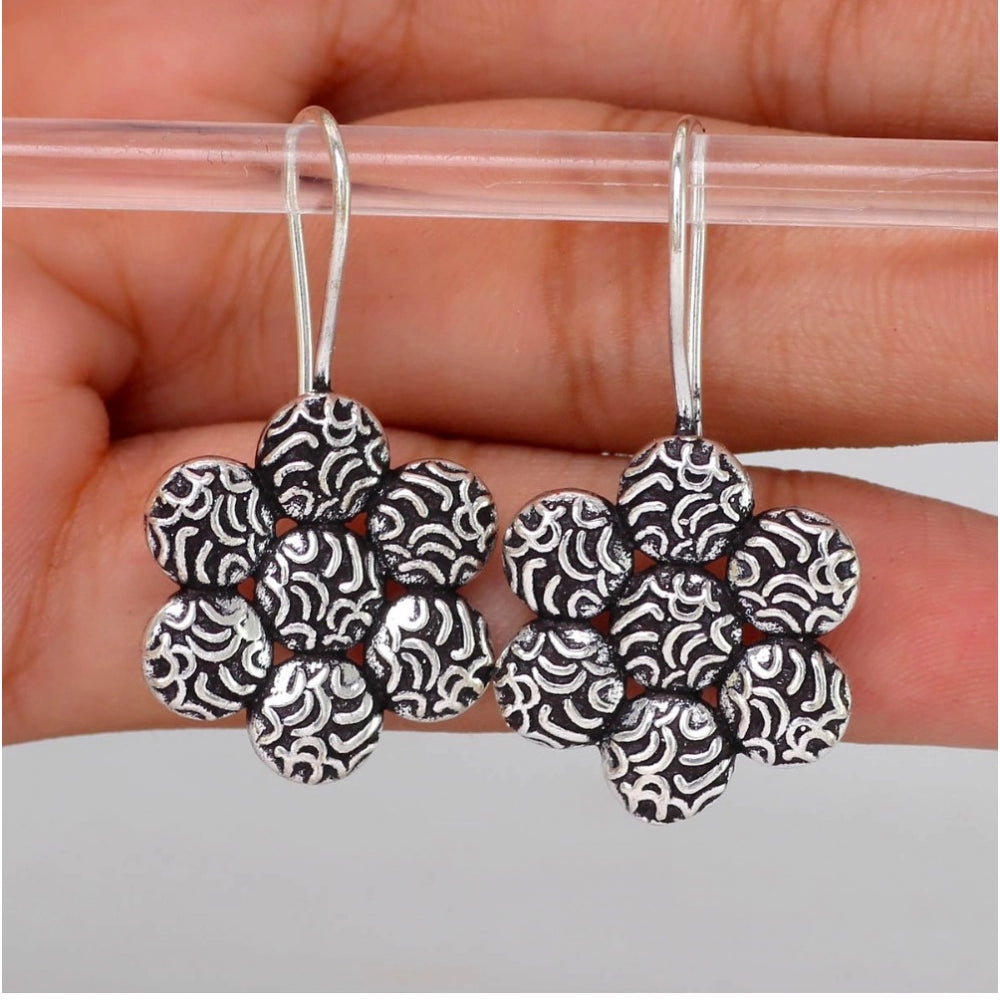 Women's New Designer Flower Shape Handmade Indian Traditional Oxidised Stud Earrings